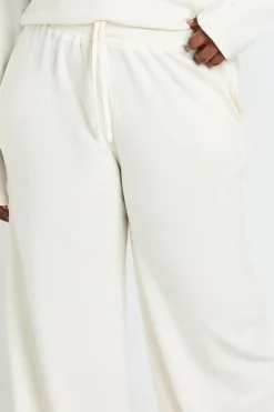 boohoo Pantalon Droit Gaufré Grande Taille<Femme Pantalons|Tailleurs