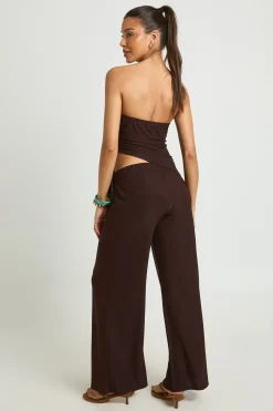 boohoo Pantalon Droit Texturé À Jambe Large<Femme Pantalons|Looks Chocolat