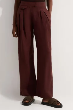 Pantalon droit tissé en lin et viscose avec plis et détails de poche