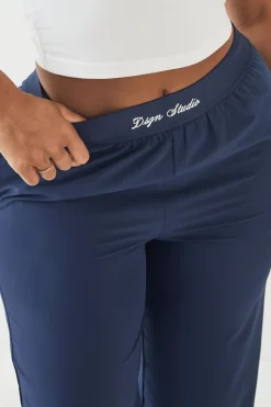 Pantalon DSGN Studio à Taille Élastique et Jambe Droite
