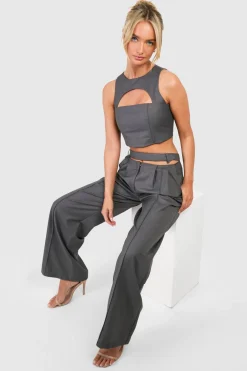 Pantalon à Détail Découpé