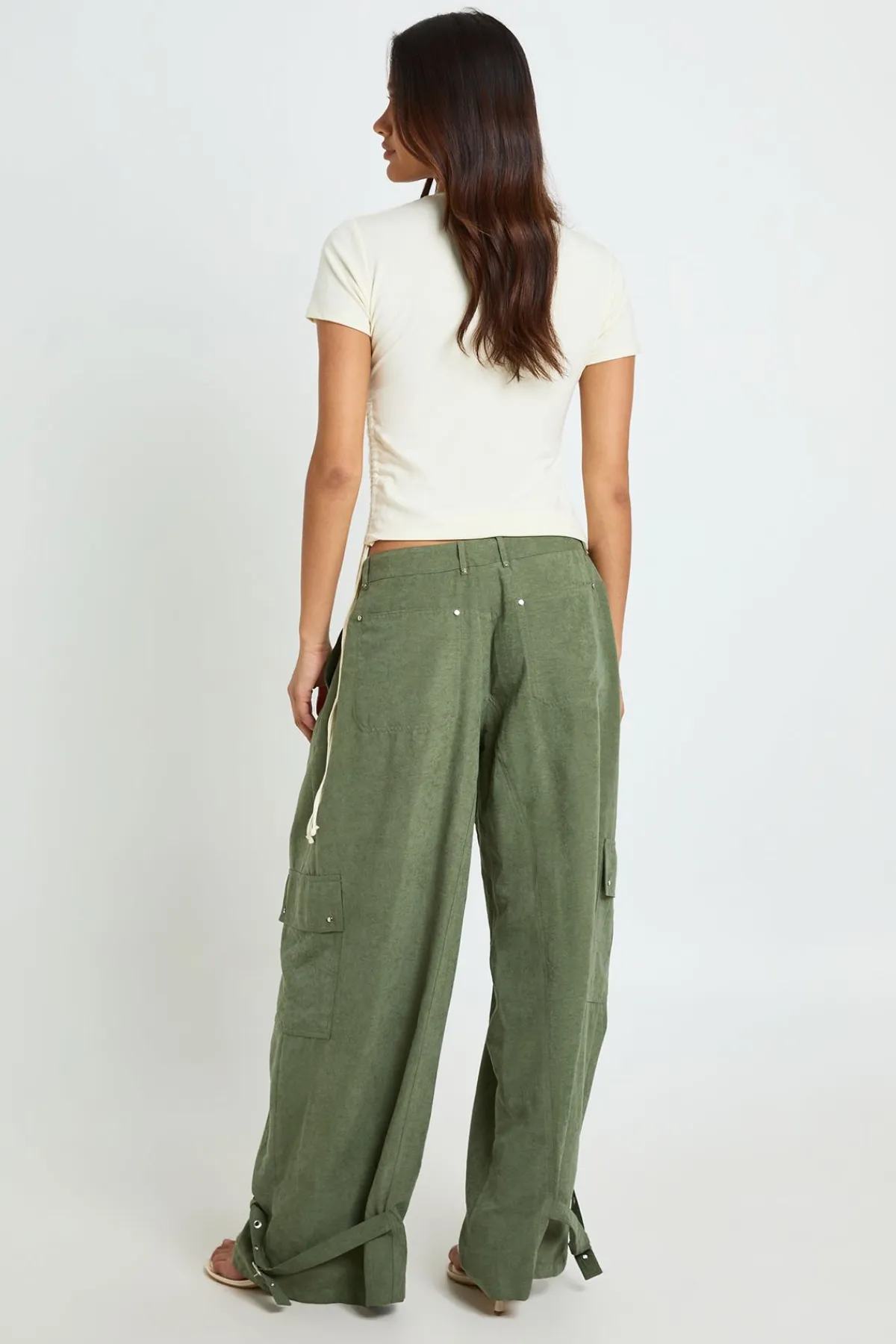 boohoo Pantalon À Détail De Boucle À L'ourlet<Femme Pantalons