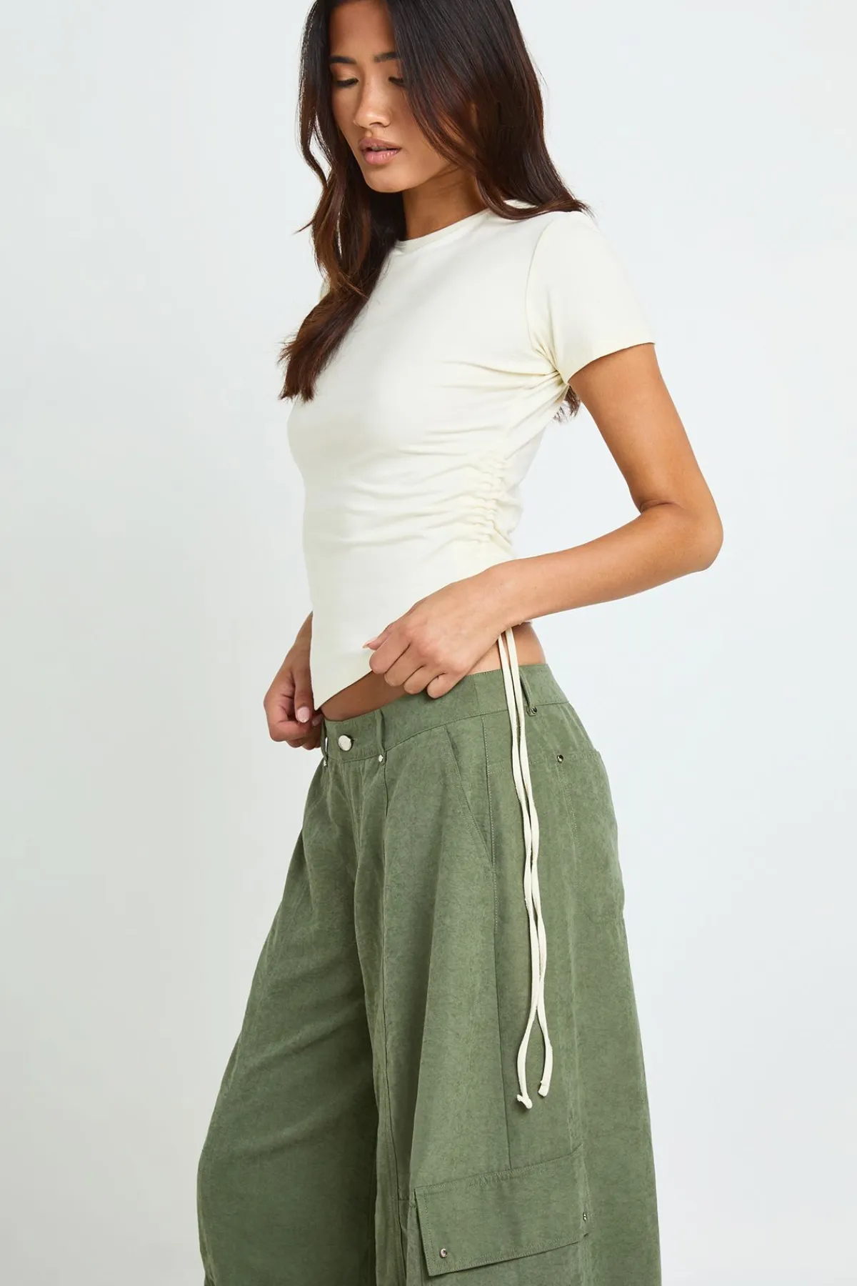 boohoo Pantalon À Détail De Boucle À L'ourlet<Femme Pantalons