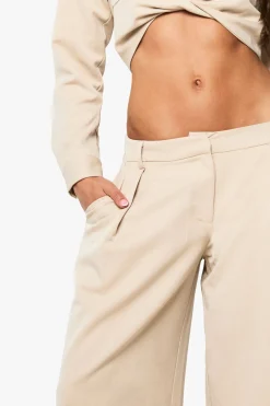 boohoo Pantalon effet lin à plis et jambe colonne<Femme Pantalons|Tailleurs