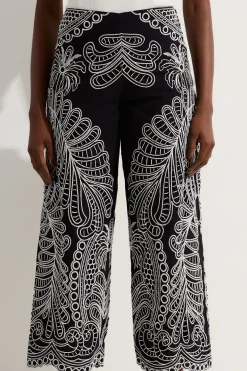 Pantalon en lin à broderie découpée tissée