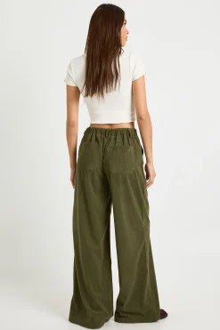 boohoo Pantalon en velours côtelé à jambes larges<Femme Pantalons