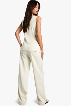 boohoo Pantalon En Velours Côtelé À Jambes Larges Coupe Longue<Femme Pantalons
