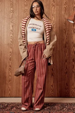 boohoo Pantalon à fines rayures, jambe large avec taille à cordon<Femme Pantalons|Looks De Rentrée