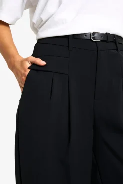 Pantalon fluide ceinturé à jambes larges pour grandes tailles