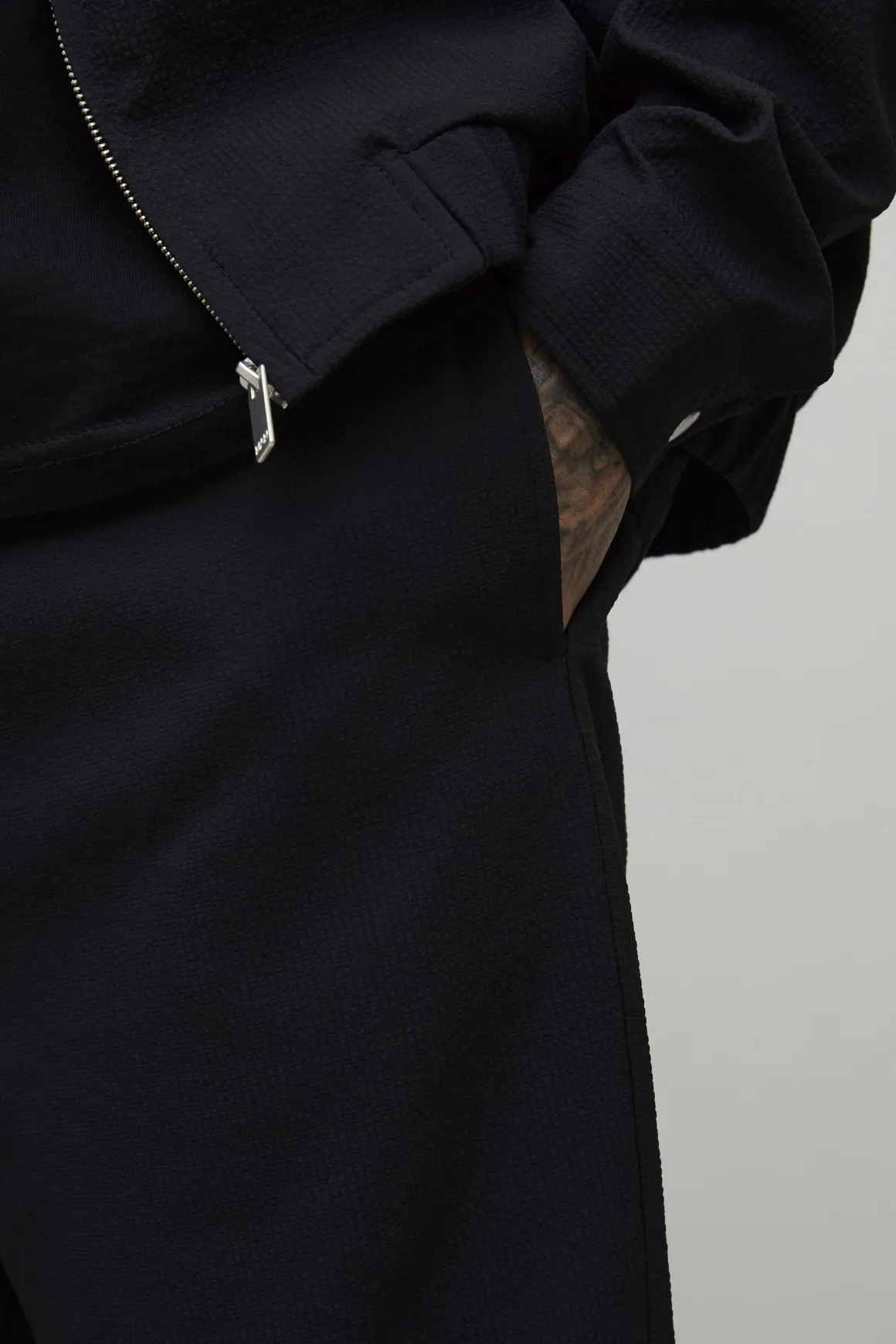 Pantalon Fuselé Taille Haute à Cordon en Seersucker Tissé Texturé