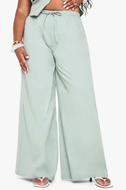 boohoo Pantalon grande taille en popeline à jambe large, avec taille à cordon de serrage<Femme Pantalons
