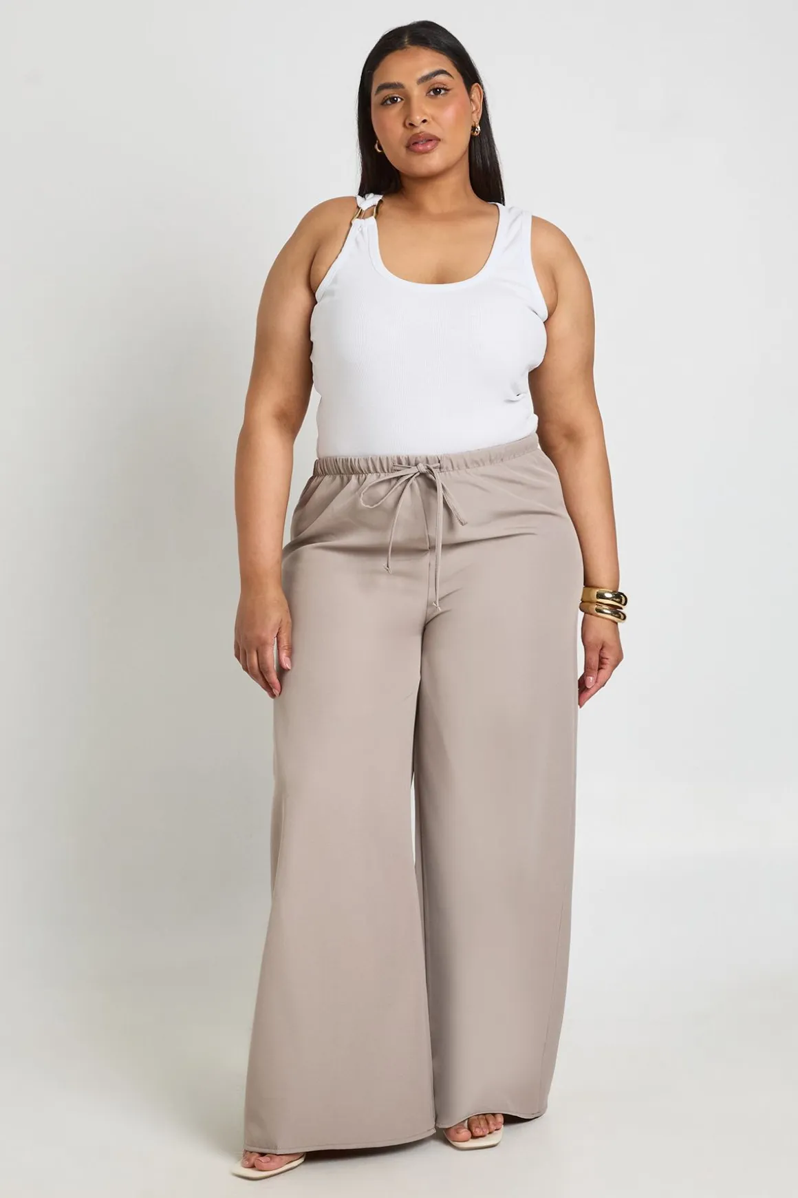 Pantalon Grande Taille À Jambes Larges Avec Taille Élastiquée Et Cordon De Serrage Tissé