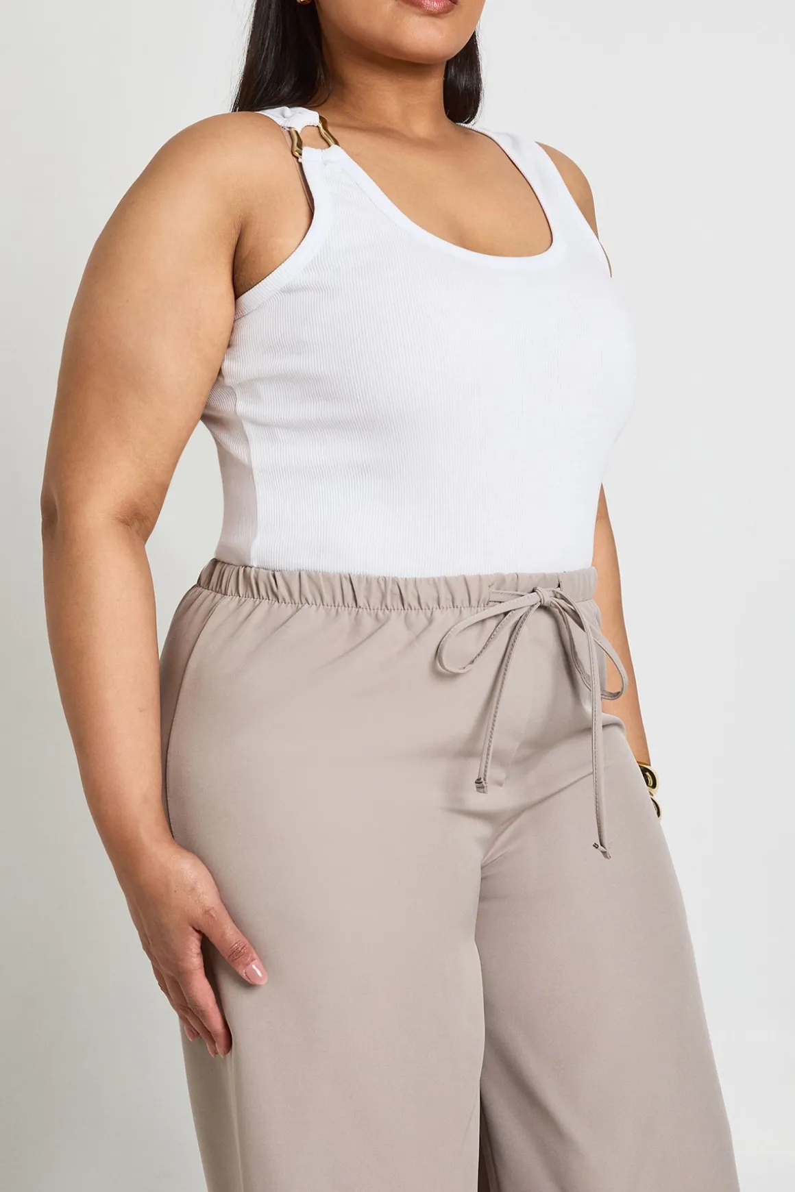 Pantalon Grande Taille À Jambes Larges Avec Taille Élastiquée Et Cordon De Serrage Tissé