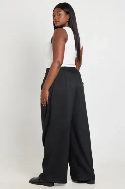 boohoo Pantalon Grande Taille À Jambes Tonneau Et Plis<Femme Pantalons