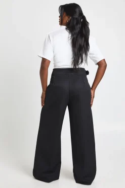 boohoo Pantalon Grande Taille Taille Basse avec Ceinture et Jambes Droites<Femme Pantalons|Tailleurs