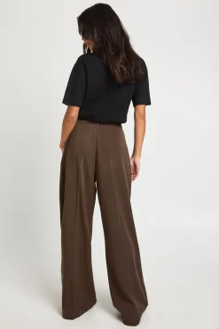 boohoo Pantalon à jambe large avec détails plissés<Femme Pantalons