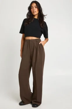 boohoo Pantalon à jambe large avec détails plissés<Femme Pantalons