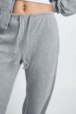 Pantalon à jambe large en côte brossée à ceinture minimaliste
