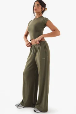 Pantalon à jambe large en côte brodée DSGN Studio