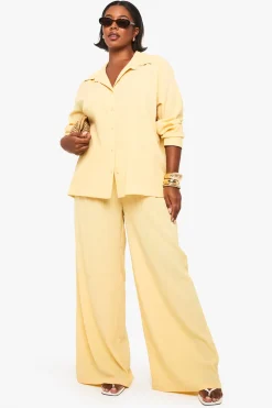Pantalon à jambe large à texture froissée