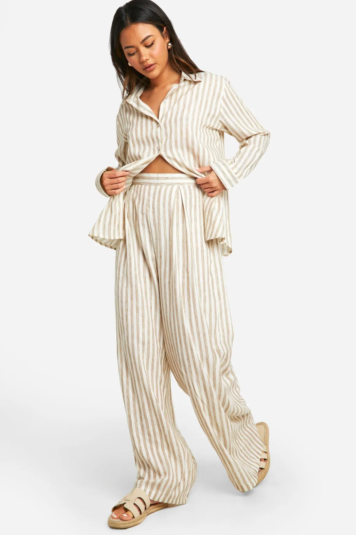 Pantalon à jambes larges effet lin rayé