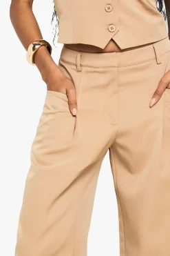 boohoo Pantalon à jambes larges sur mesure avec détail de plis<Femme Pantalons