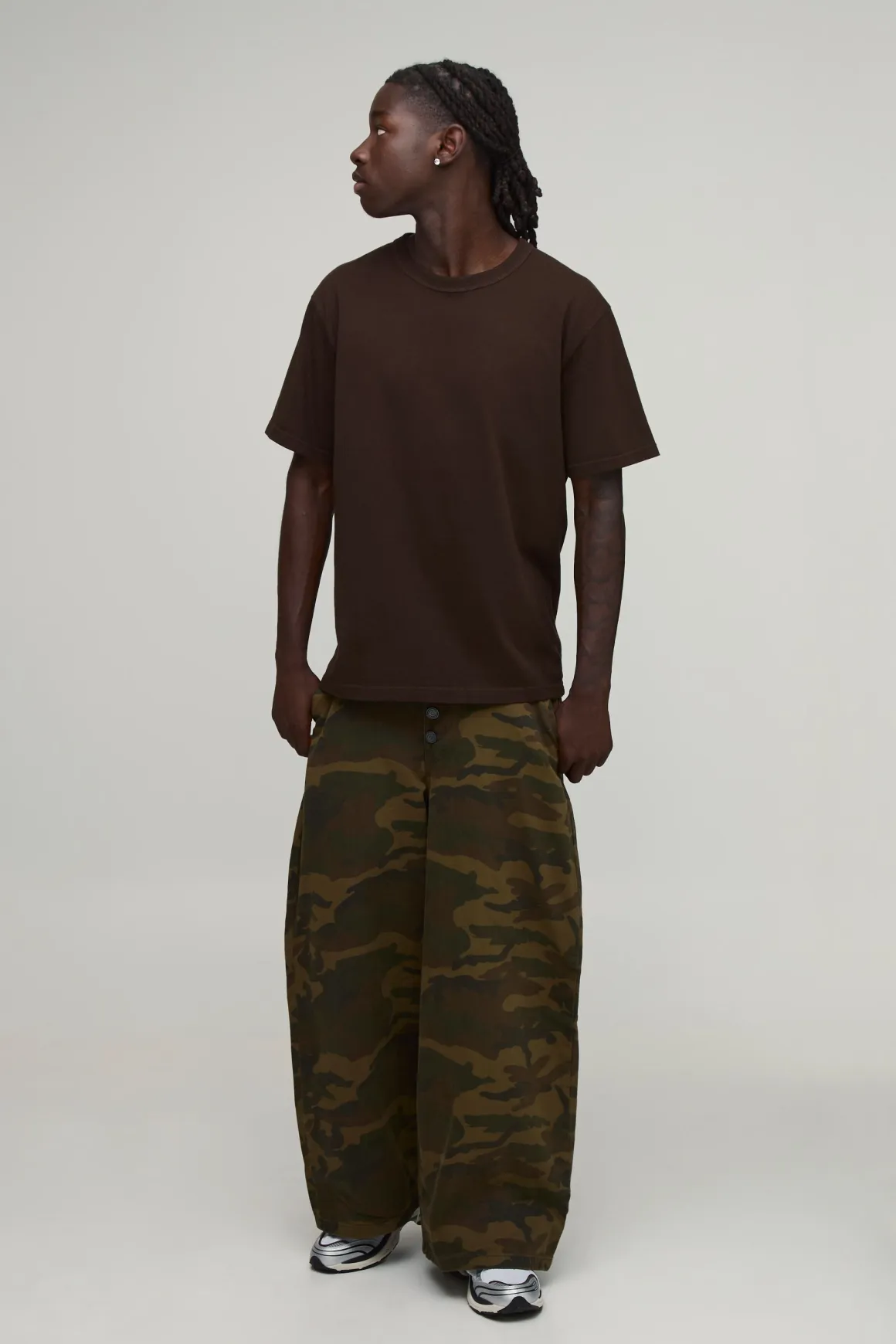 Pantalon Jambe Tonneau Camouflage Avec Braguette À Boutons