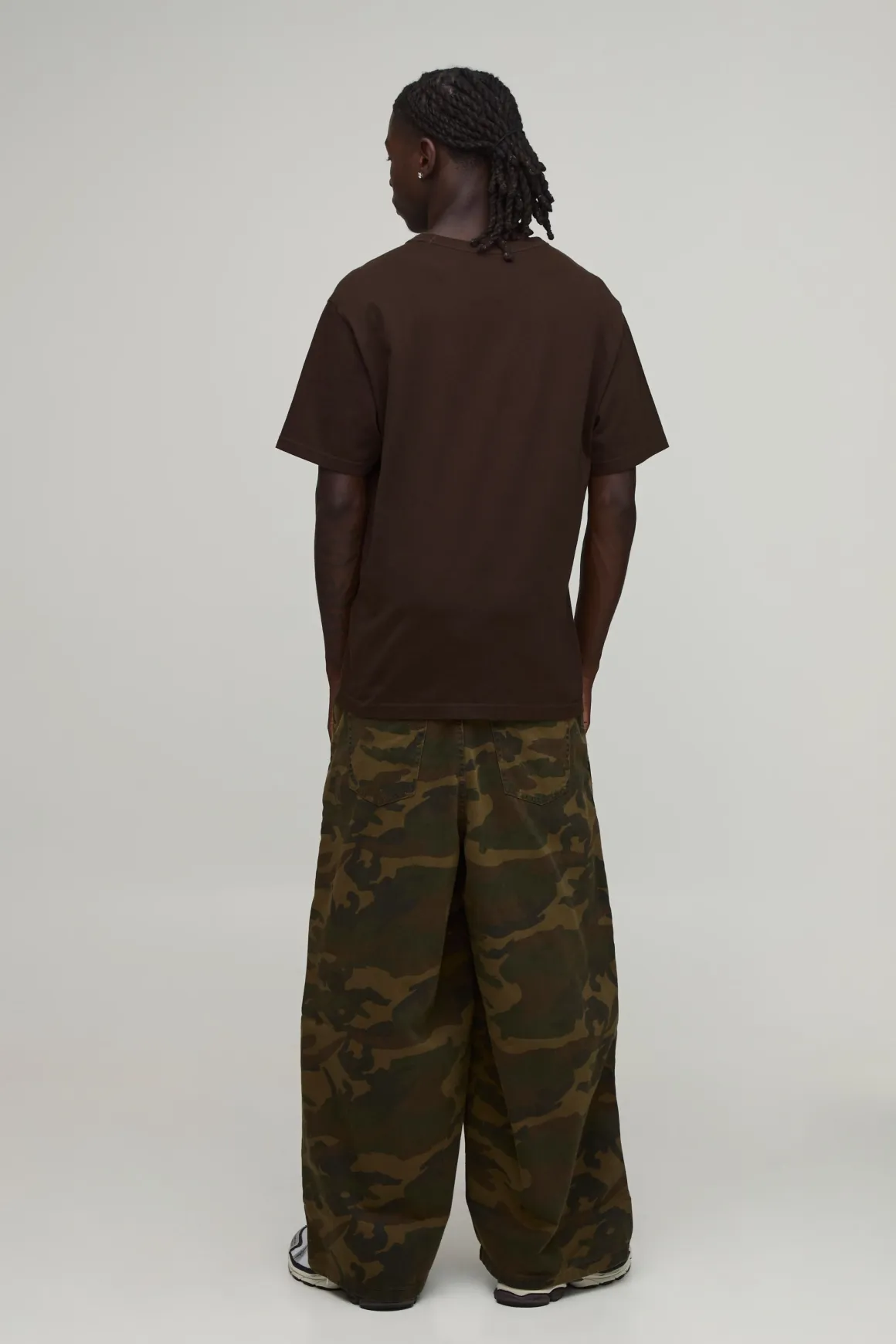 Pantalon Jambe Tonneau Camouflage Avec Braguette À Boutons
