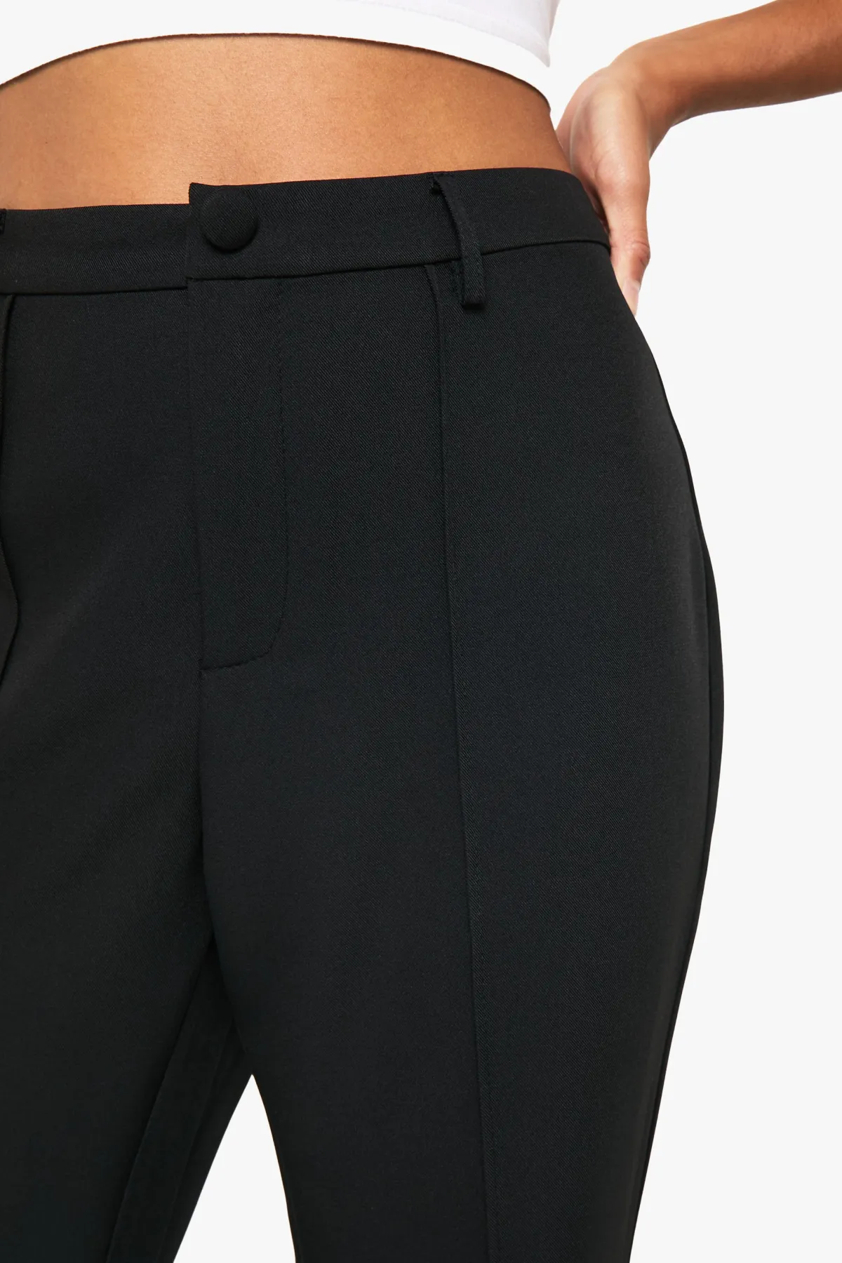 boohoo Pantalon à jambe évasée avec détails de couture fins<Femme Pantalons