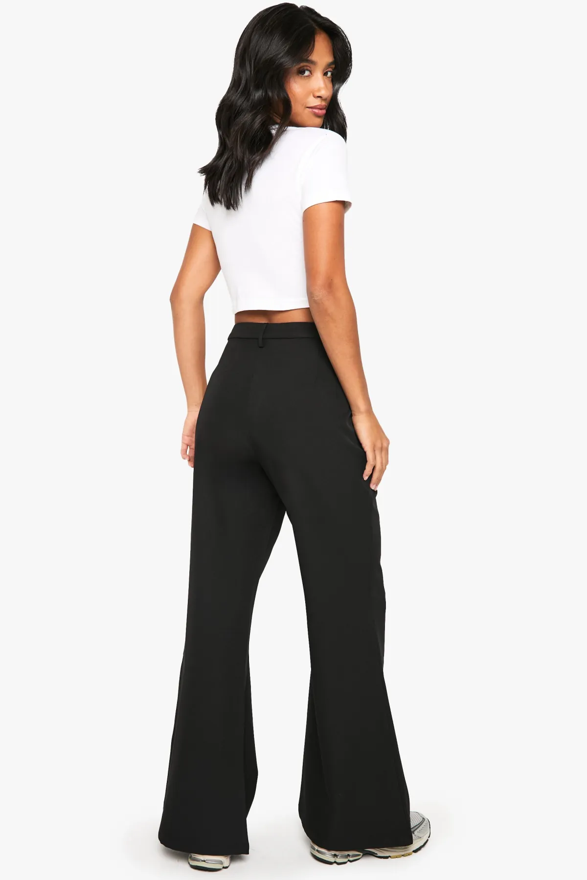 boohoo Pantalon à jambe évasée avec détails de couture fins<Femme Pantalons