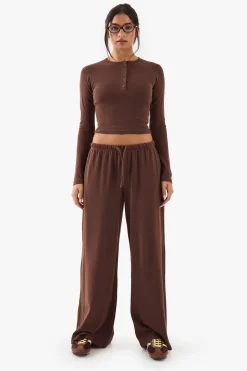 Pantalon Large à Côtes Brodées DSGN Studio