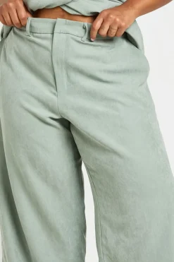 boohoo Pantalon Large À Effet Peau De Pêche Grande Taille<Femme Pantalons