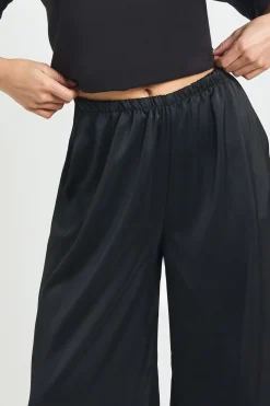 Pantalon Large En Satin Avec Bordure En Dentelle Petite