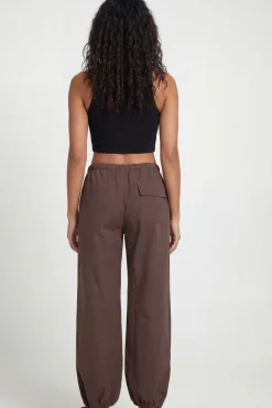 boohoo Pantalon Large En Sergé Avec Détails De Coutures Et Ourlet À Cordon Coulissant<Femme Pantalons|Looks Preppy