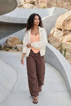 boohoo Pantalon Large En Sergé Avec Détails De Coutures Et Ourlet À Cordon Coulissant<Femme Pantalons|Looks Preppy