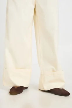 boohoo Pantalon Large En Sergé À Revers Pour Petite Taille<Femme Pantalons