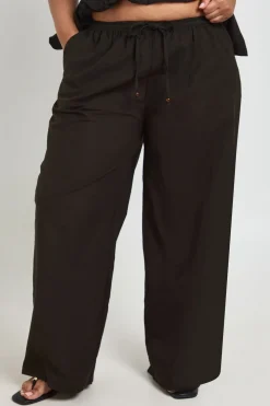 Pantalon Large Grande Taille Avec Détail De Perles Et Lien À La Taille
