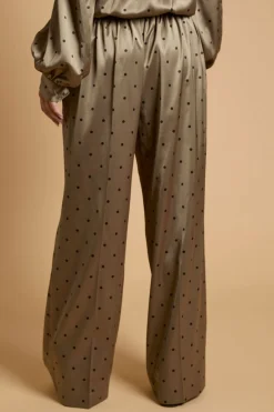 Pantalon Large Petite En Crêpe Satiné À Pois