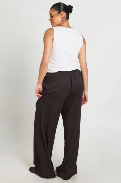 boohoo Pantalon Large À Pinces Devant Grande Taille<Femme Pantalons|Tailleurs