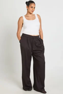 boohoo Pantalon Large À Pinces Devant Grande Taille<Femme Pantalons|Tailleurs