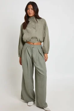 Pantalon Large À Pinces Sur Le Devant