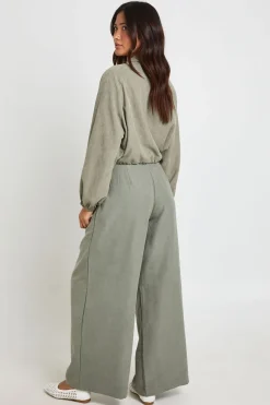 Pantalon Large À Pinces Sur Le Devant