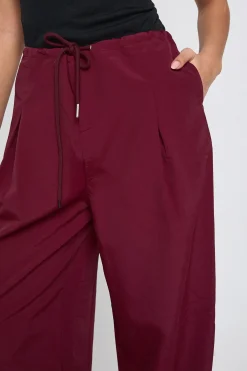 boohoo Pantalon Large À Plis Devant En Nylon Avec Cordon De Serrage<Femme Pantalons