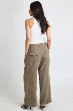 Pantalon Large À Plis Frontaux Effet Pêche