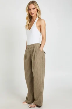 boohoo Pantalon Large À Plis Frontaux En Tissu Pêche Petite<Femme Pantalons