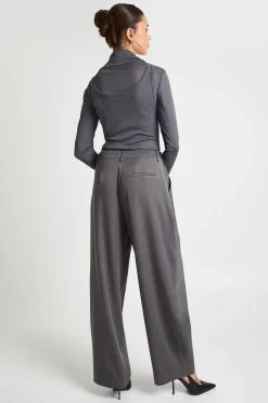 Pantalon Large Plissé à Ceinture Asymétrique