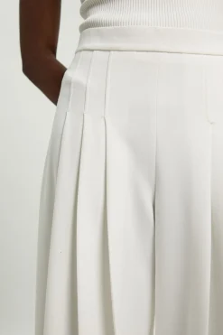 Pantalon Large Plissé En Crêpe Structuré Coupe Ajustée Petite