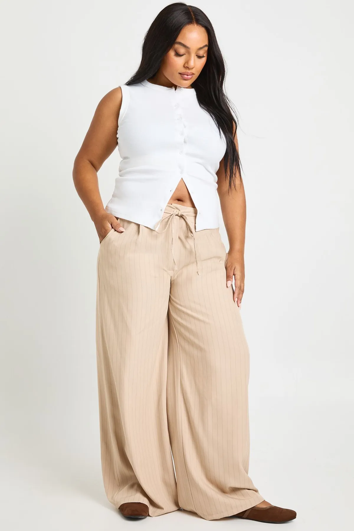 boohoo Pantalon Large Plissé En Tissu Tissé Grande Taille<Femme Pantalons