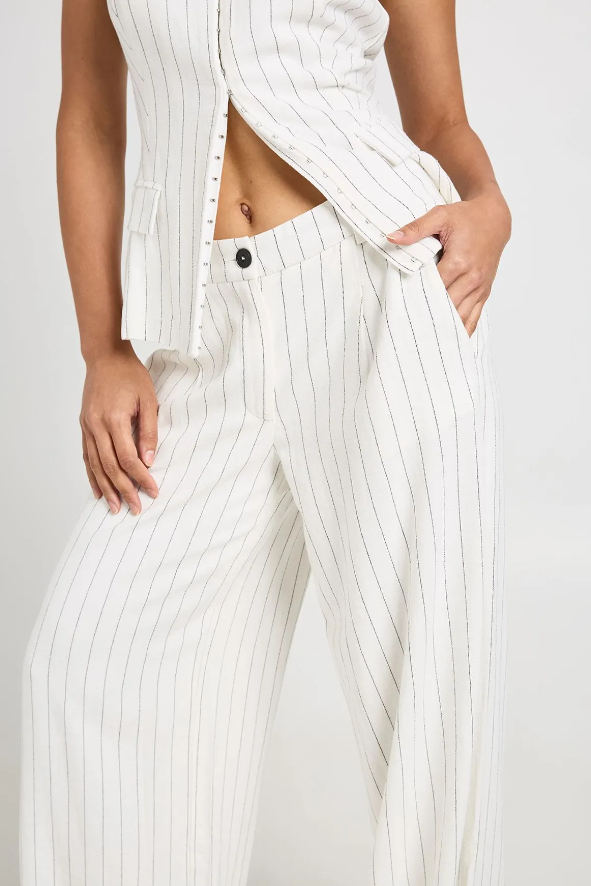 Pantalon Large Plissé À Rayures Effet Lin Coupe Tailleur