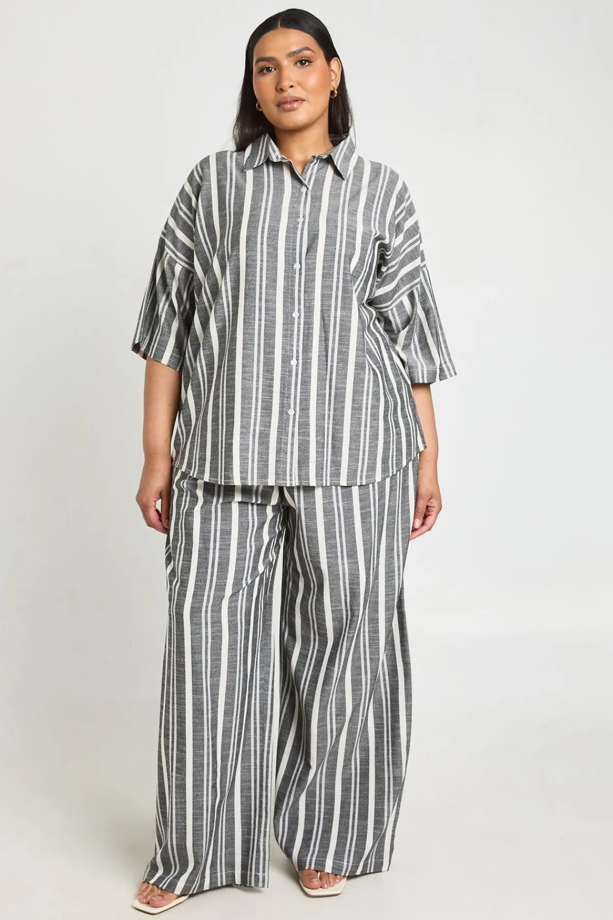 boohoo Pantalon Large À Rayures Grande Taille<Femme Pantalons